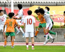 中央学院、専大松戸４強　第１０４回全国高校サッカー選手権千葉県予選決勝トーナメント準々決勝