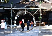 心身清め、新年無事に　風物詩「茅の輪」設置　香取　【師走スケッチ２０２５】