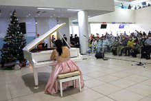 クリスマスに癒やしの調べ　東千葉メディカルセンターでコンサート