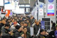 成田空港　出国ラッシュ始まる　国際線９６万人利用か　中国線３割減予測も　近距離やリゾート人気