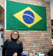 ブラジル感じる出会いの場　定番の味から輪広がる　南米風の雑貨店も隣に　船橋「ポント・デ・エンコントロ」　【となりの多文化食堂】（２）