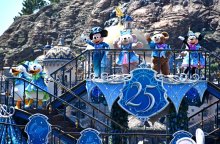 【写真多数あり】きらめく物語、永遠に　１５日から東京ディズニーシー２５周年イベント　ミッキーら早くもお祝い