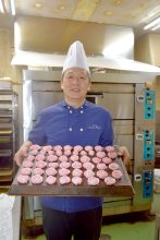 味覚でも“花の女王”を　エレガントな焼き菓子　京成バラ園、バラスイーツ（八千代市）　【房総グルメ探訪】（６）