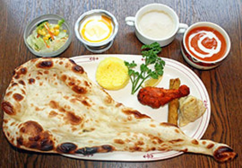 地域に根差した人気店　セットはボリューム満点　ビンディ（千葉市中央区）　【夏こそカレー！　千葉市内名店巡り】（３）