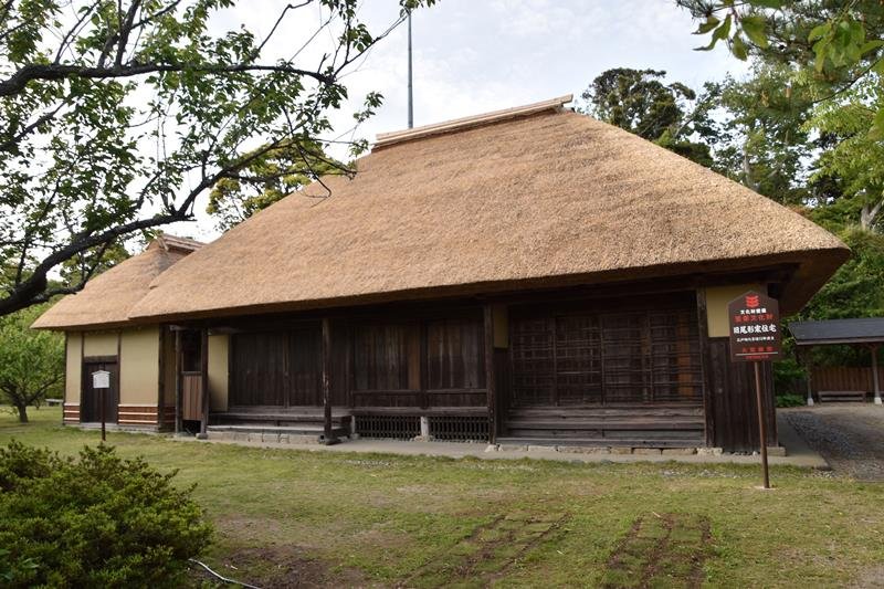 復旧工事が完了した国指定の重要文化財「旧尾形家住宅」＝南房総市石堂

