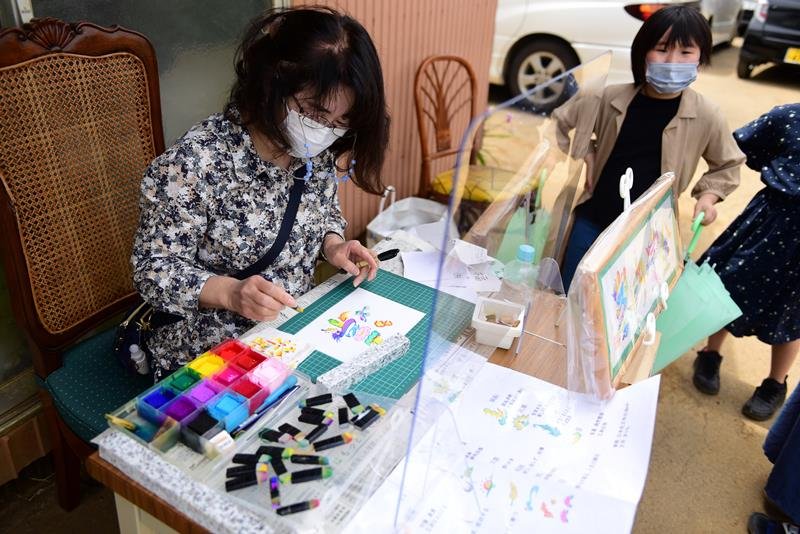 コロナ禍笑顔で交流　移動販売や音楽演奏　多古・もっこり農園