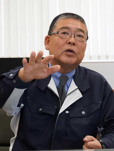 町政への考えを語る平林昇町長＝大多喜町役場
