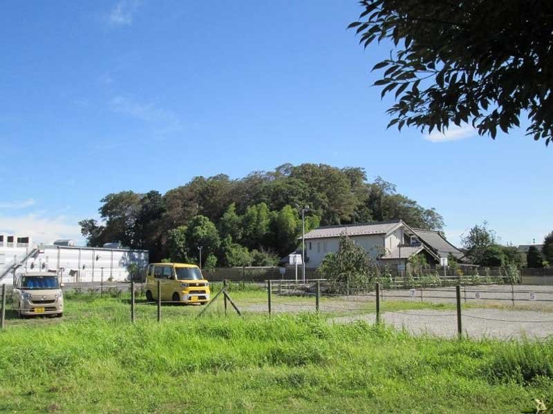 流山地名発祥の小山