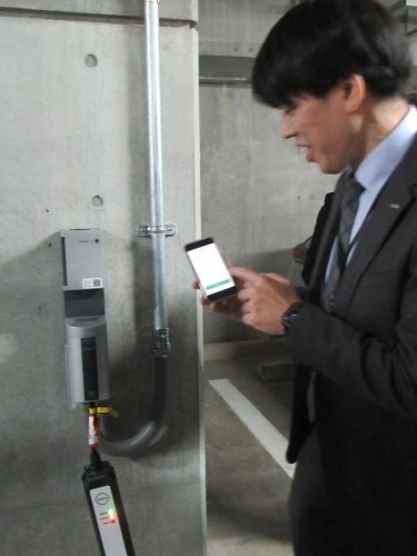 ＥＶ充電器公共施設に　市川市　普及向けパナと協定