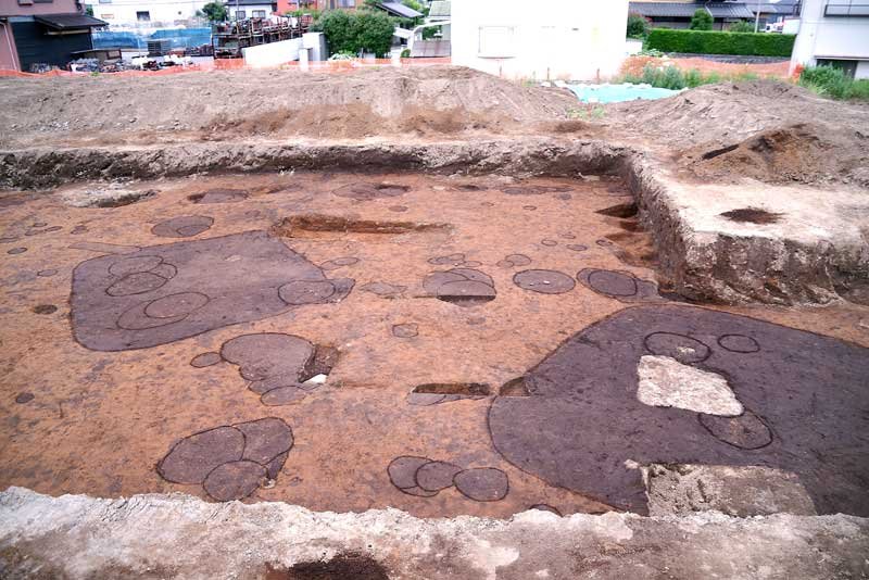 確認された建物跡（市原市提供）