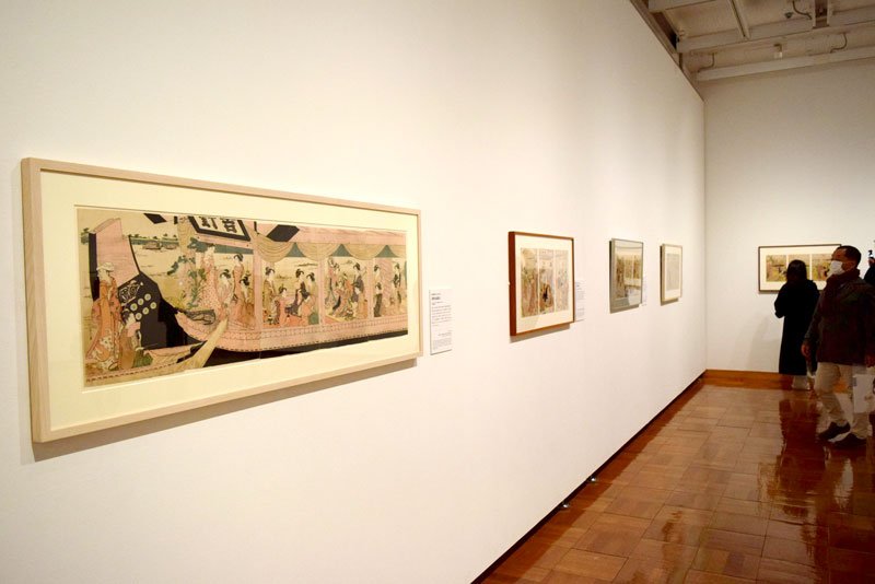 千葉市美術館で開かれている「鳥文斎栄之展」＝千葉市中央区