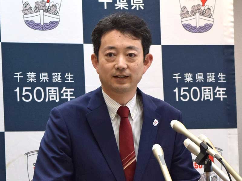 定例記者会見に応じる熊谷知事＝千葉県庁