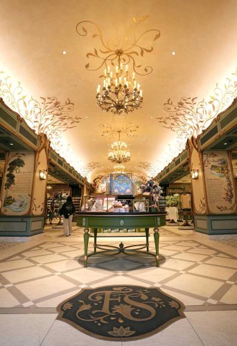 「魔法の泉」映画の世界へ　東京ディズニーシー　新エリア６日オープン　開業から最大規模開発