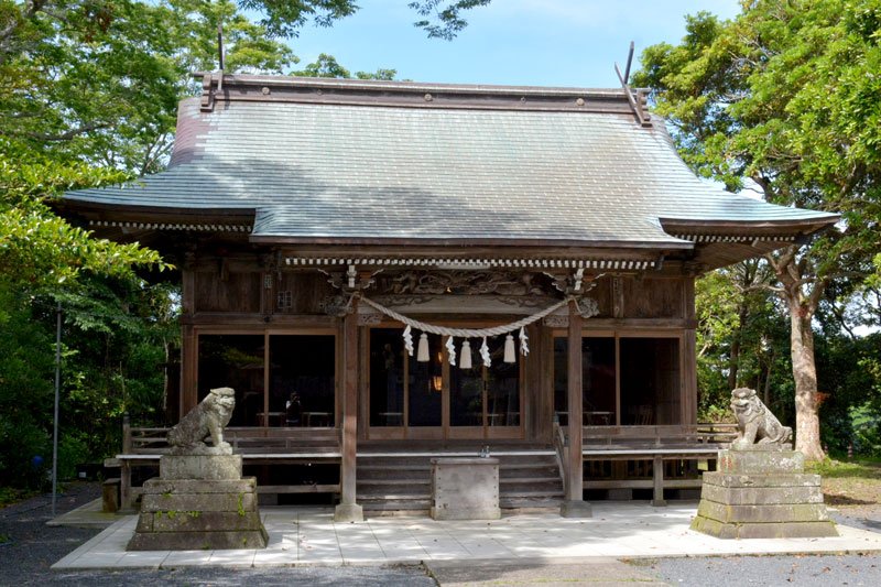 房総一帯を開拓した天富命を祭る遠見岬神社。創建した勝占忌部（かつらいんべ）氏が勝浦のルーツとされる＝勝浦市