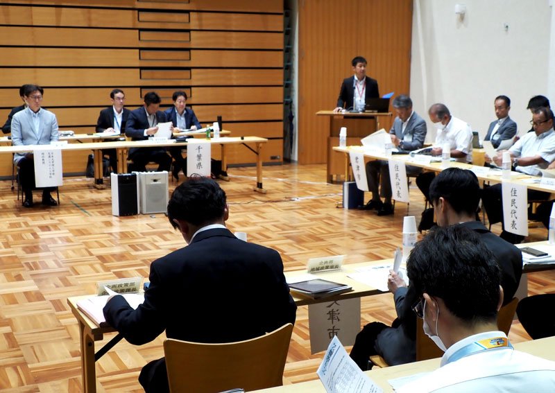 ＪＲ久留里線の在り方を話し合う第４回沿線地域検討会議＝１６日、君津市