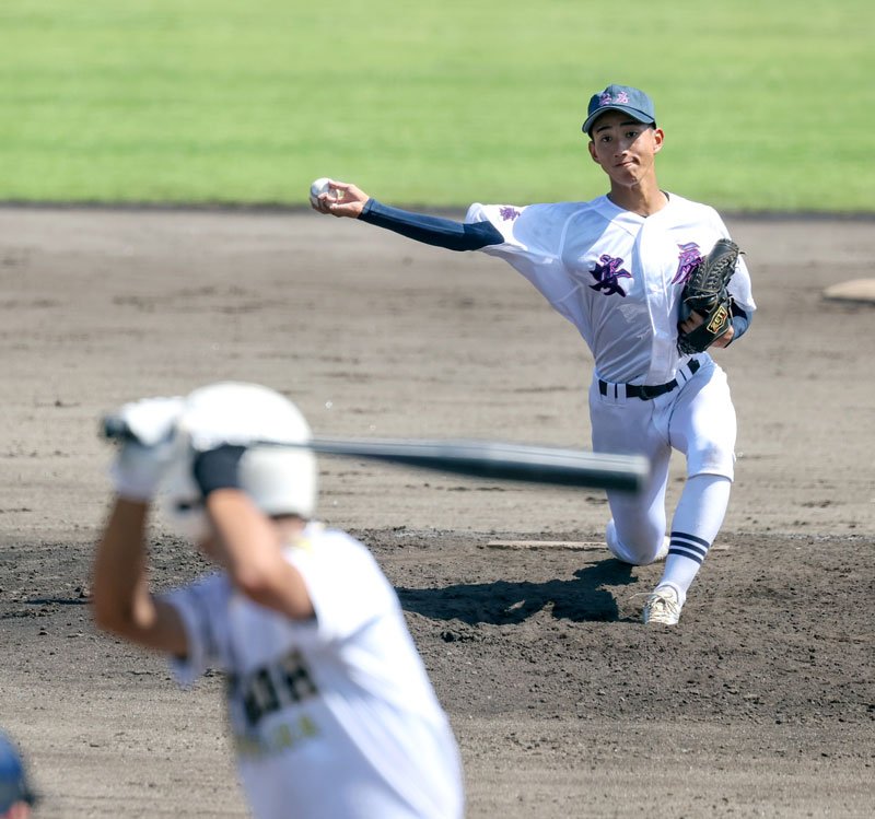 市原中央―安房　救援で好投した安房の沼崎＝成田大谷津