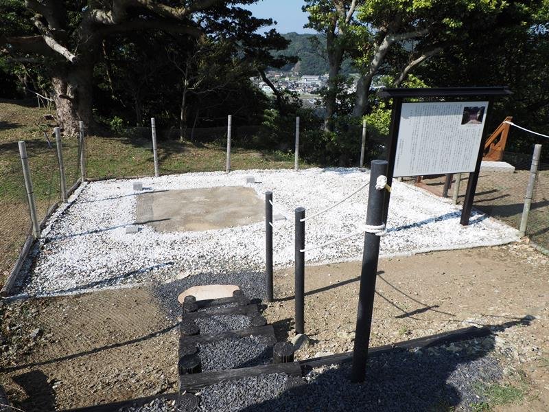 二重堀切→四脚門→二の郭…歴史詰まったルート　遺構巡る遊歩道完成　富津　金谷城、月１回限定公開へ