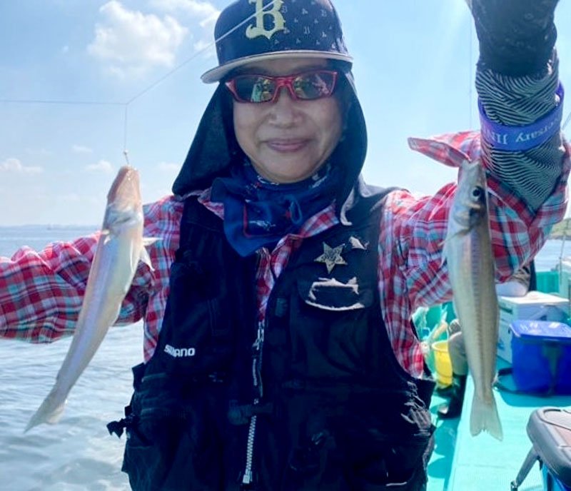 木更津沖で釣り上げたシロギス（写真は「守山丸」提供）