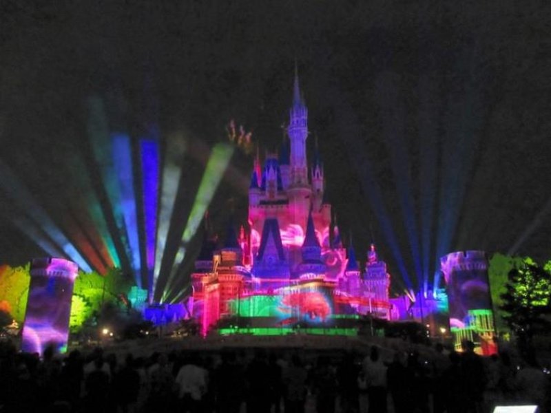 【写真特集】東京ディズニーランドで新ナイトショー　シンデレラ城にプロジェクションマッピング　２０日開幕、事前公開に「すごい」と歓声