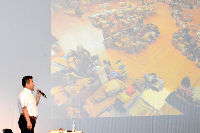 東日本大震災での被災経験を語る若生さん＝勝浦市