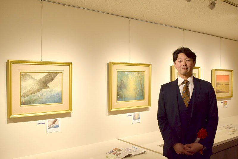 京葉銀行カレンダー挿画などが展示されている松下さんの個展＝東武百貨店船橋店