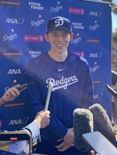 ドジャース佐々木朗希が結婚　「支え合う」と喜び語る