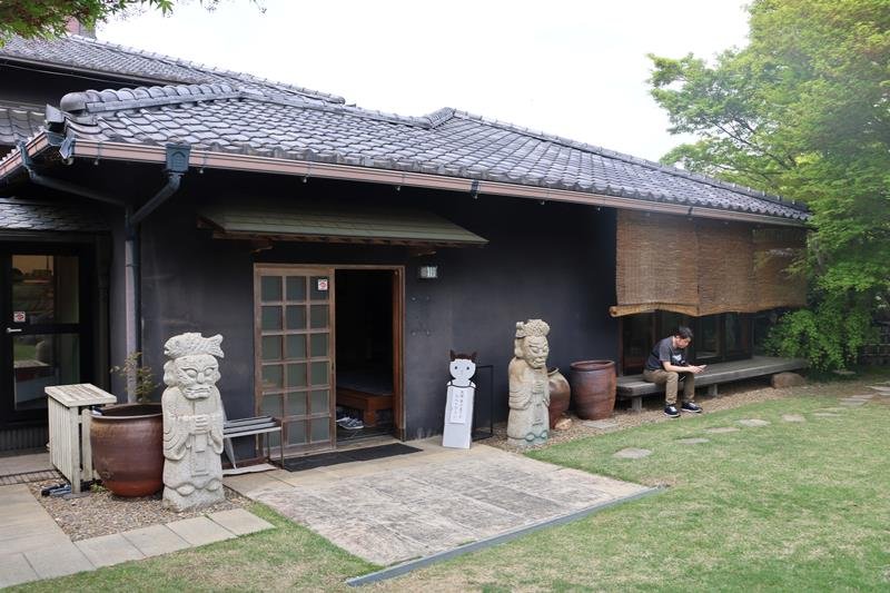 芸術の間口を広げる場に　四季と調和、愛らしい猫も　松山庭園美術館（匝瑳市）　【ちば建物めぐり】（２）