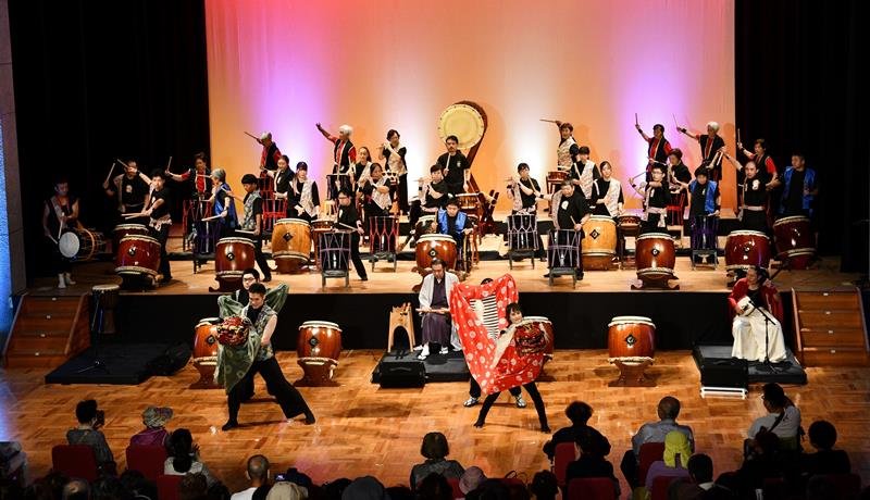 躍動感あふれる演奏が披露された過去の「和魂」の公演＝香取市
