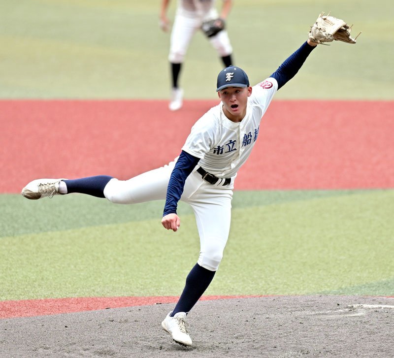 ２番手で登板した市船橋・島田