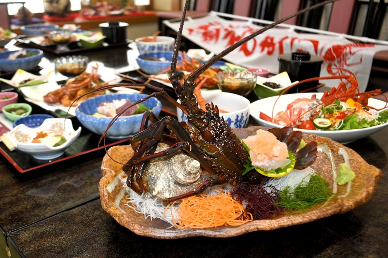 御宿の伊勢エビ心ゆくまで　直売やＢＢＱ、１０月まで土日祝日毎週催し　大盤振る舞いのビッグイベントも　