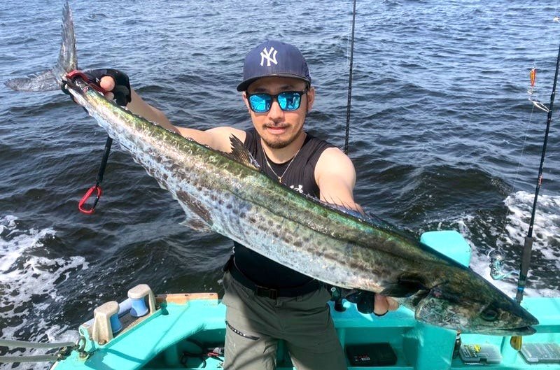 木更津沖で釣り上げたサワラ（写真は「守山丸」提供）
