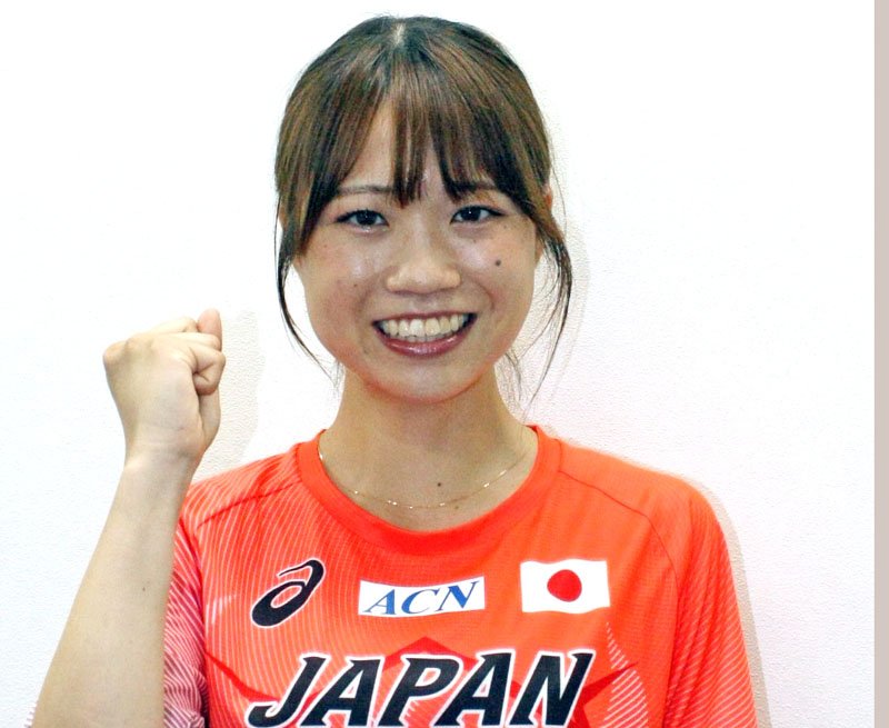 念願の世界陸上出場を前に意気込みを語った矢来さん＝千葉市美浜区