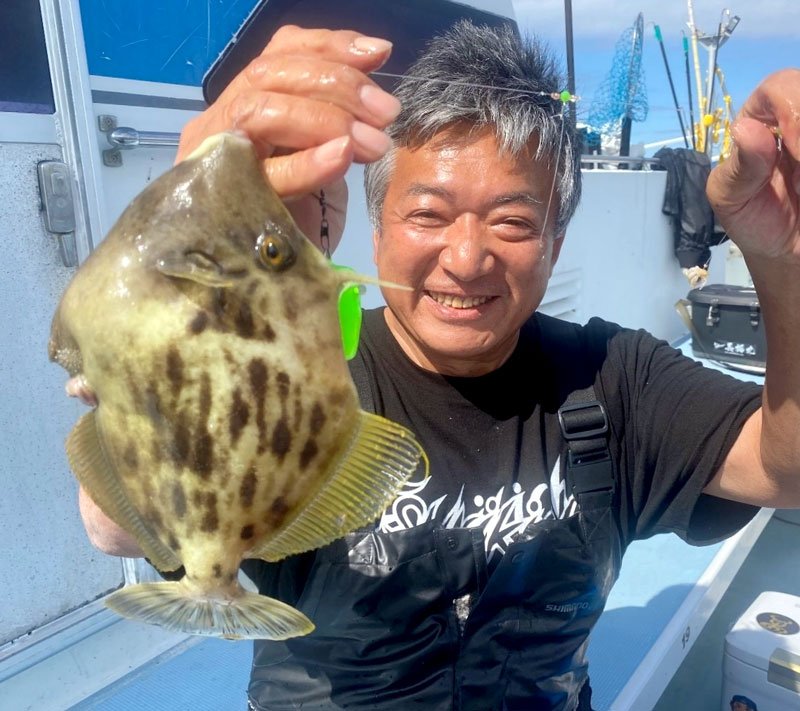 勝山沖で釣り上げたカワハギ（写真は「萬栄丸」提供）