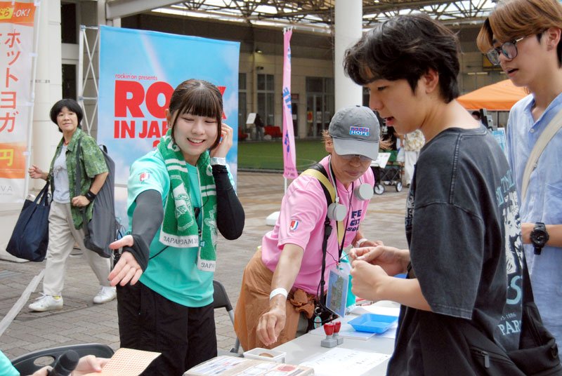 会場の雰囲気街と融合へ　開催続く蘇我地区　地域ぐるみ、ＮＰＯがつなぐ　住民や観客の案内役に　【千葉フェス新時代】（３）