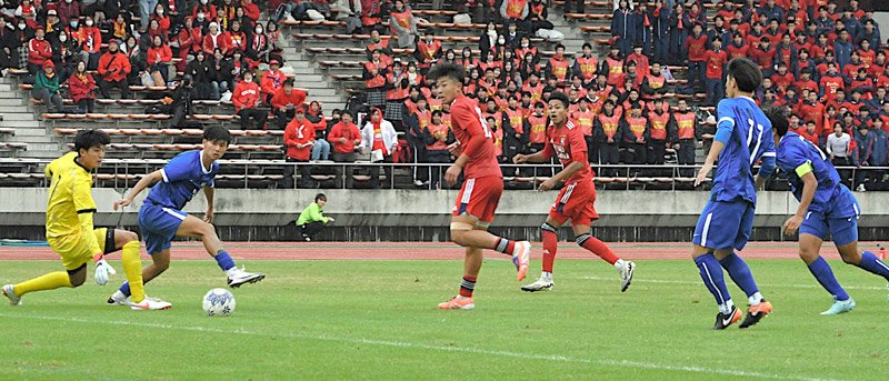 オゲデベ殊勲一撃　流通経大柏　全国高校サッカー千葉県大会　準決勝