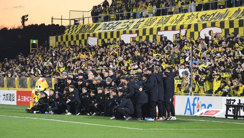 攻撃力でリーグに旋風　勝ち点１差Ｖ届かず　ルヴァン杯も２位　魅力的なパスサッカー　柏レイソル回顧２０２５