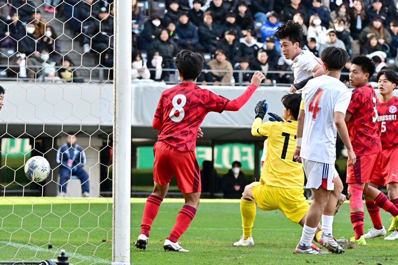 流通経大柏５発、堂々８強　金子、後半だけでハット　第１０４回全国高校サッカー