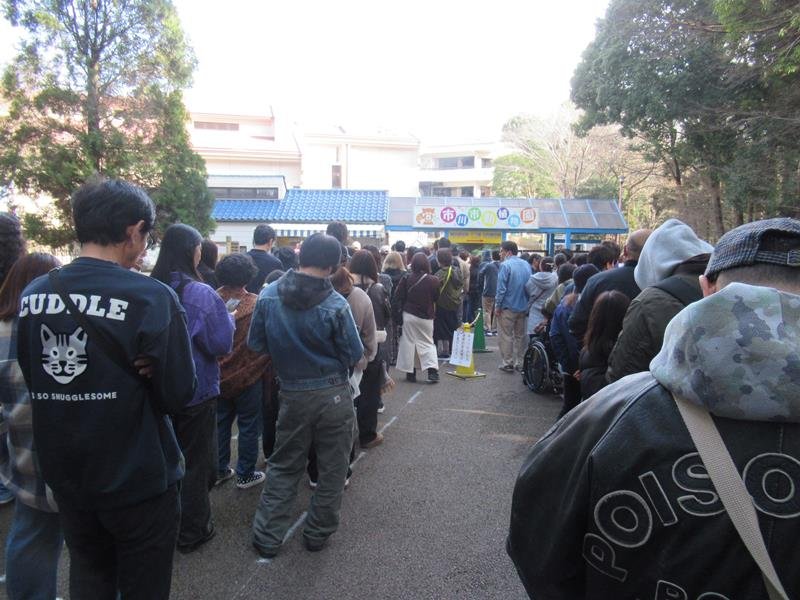 パンチ「ぬいぐるみ離れ」　人気爆発から１カ月　パンダ不在の喪失感埋める？　市川市動植物園