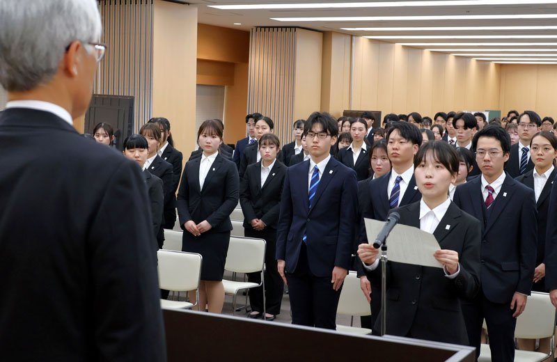 期待胸に新たな一歩　千葉県内各地で入庁・入社式