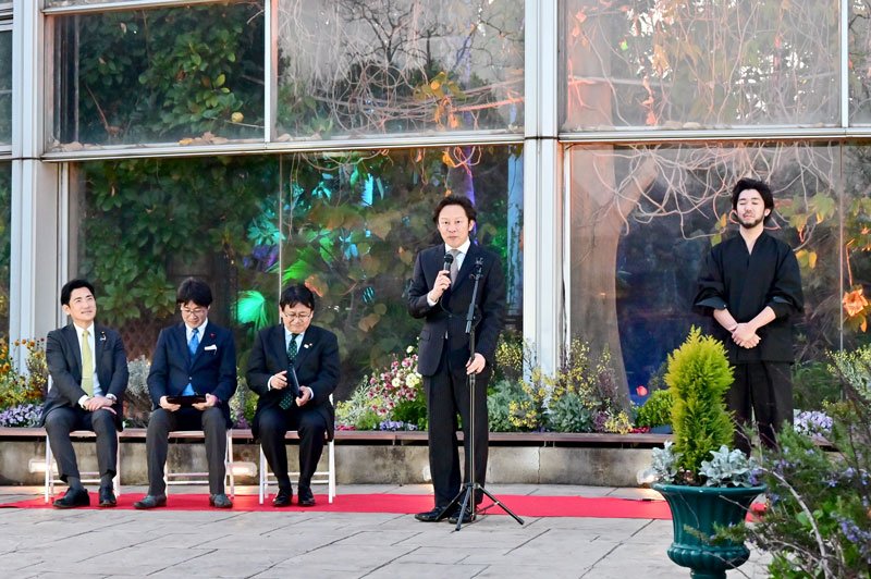 「ボタニカミュージアム」全面開業　稲毛海浜公園、夜間営業も拡大　２階刷新、アーティストの展示空間に
