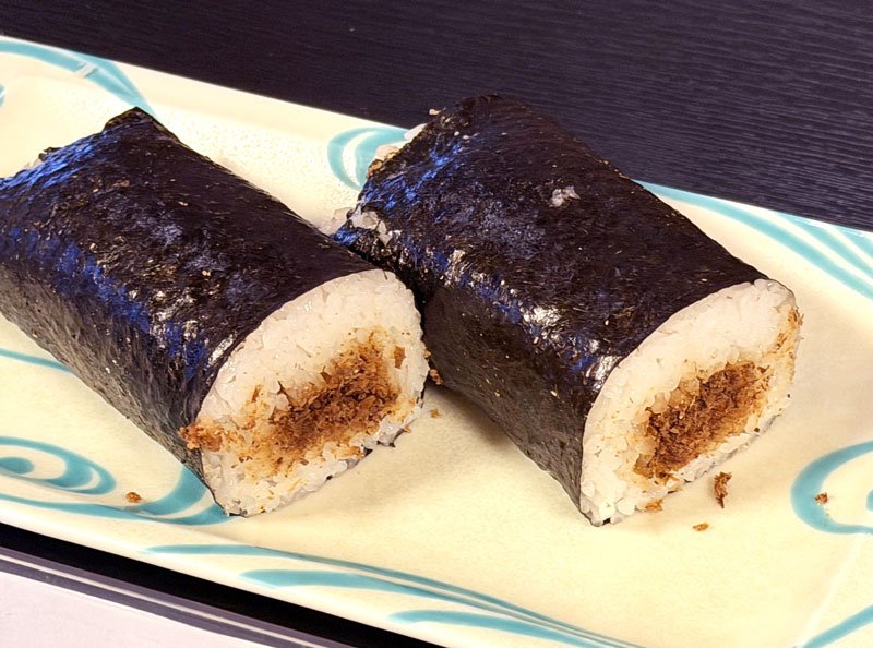 手軽で素朴、懐かしい味　特産ノリ使い、具はおかか　「鉄砲巻き」（富津市）　【房総グルメ探訪】（１３）