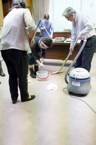 市長室などで漏水、カーペット上が水たまりのように…　勝浦市役所、配管が腐食