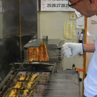 佐原に漂う香ばしい匂い　土用の丑の日　うなぎ料理に舌鼓　香取