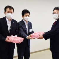 看護学校存続へ署名６２３０筆　卒業生ら市に要望書　香取閉校問題