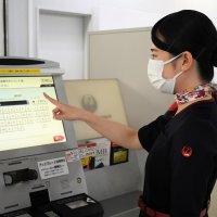 パネル触れずにチェックイン　ＪＡＬ、機械にタッチレスセンサー導入　「安心安全へ工夫」　成田空港国内線