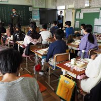 【子ども新聞　週刊ちばにち家】　有機米給食おいしいな　木更津の公立小中学校　（２０２１年１１月１８日号）