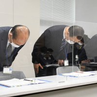 教え子の女子中学生にわいせつ「話す中で好意」　上司の教頭蹴ってけが負わす　教職員５人を処分　千葉県教委