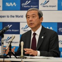 国際線旅客数過去最低　コロナ禍　１８９万人１９年比９５％減　２０２１年成田空港　貨物量は最高