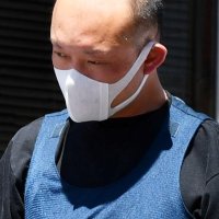送検される内藤昌弘被告＝２０２１年５月、市原署
