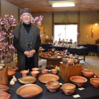 創作活動の集大成１００点　市原、鵜澤さん陶芸展
